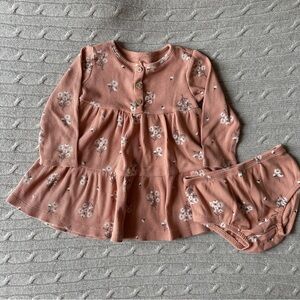 EUC Carter’s Baby Girl Long Sleeve Waffled Dress Set, Apricot Floral, 18 Months